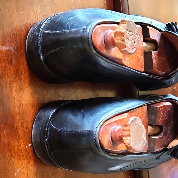 Like New Italian Florsheim Imperial Lambskin Leather Tassel Loafers - Picture 3 of 4